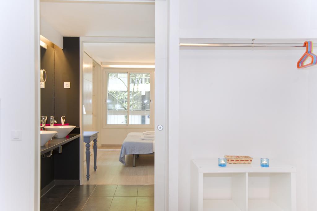 Montaber Apartments - Sagrada Familia برشلونة المظهر الخارجي الصورة